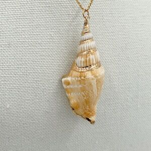 Shell Necklace Gold Tone Edge Natural Shell Pendant Necklace